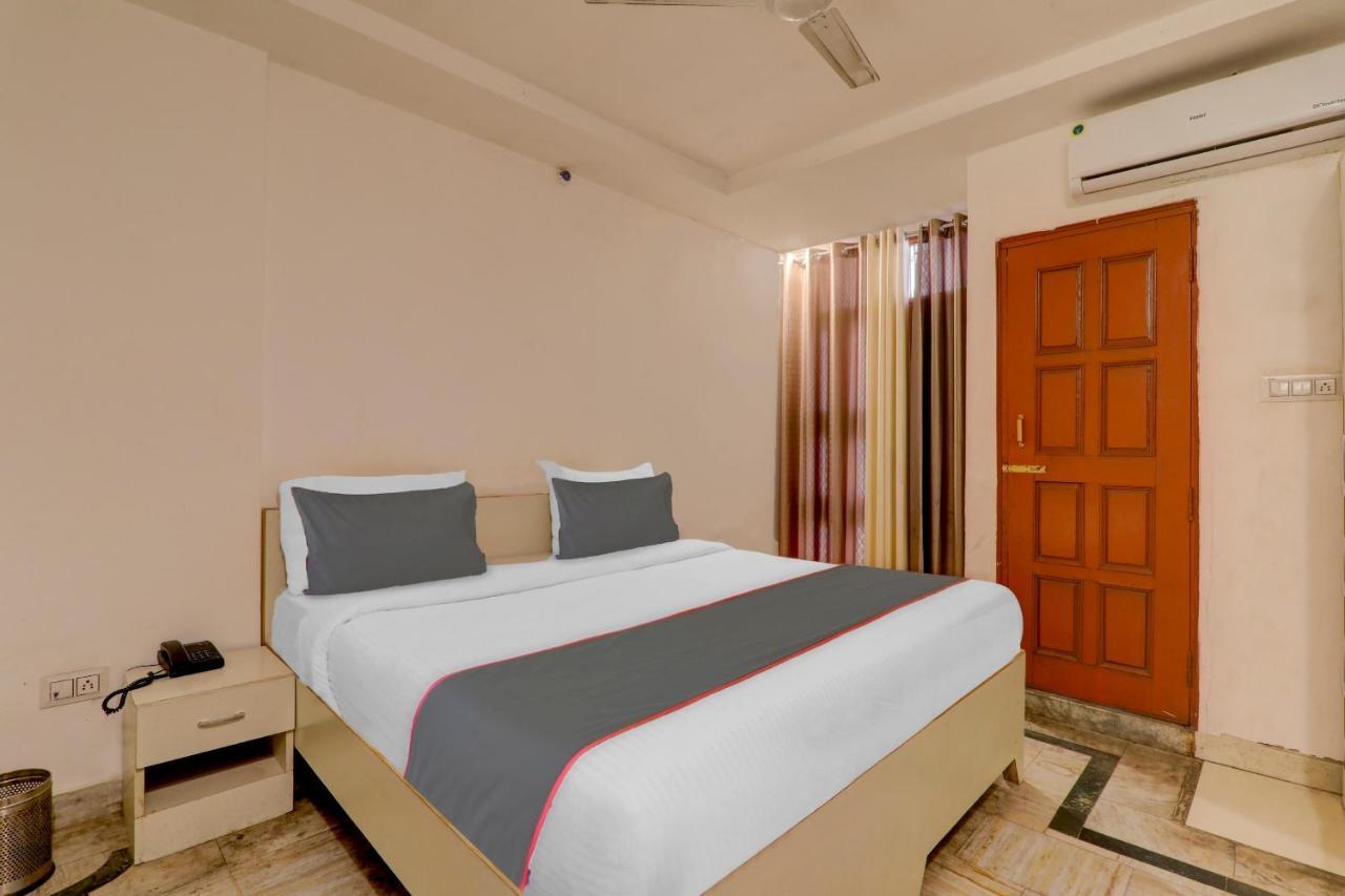 Collection O Premier Near Hazratganj Hotel Lucknow Eksteriør billede