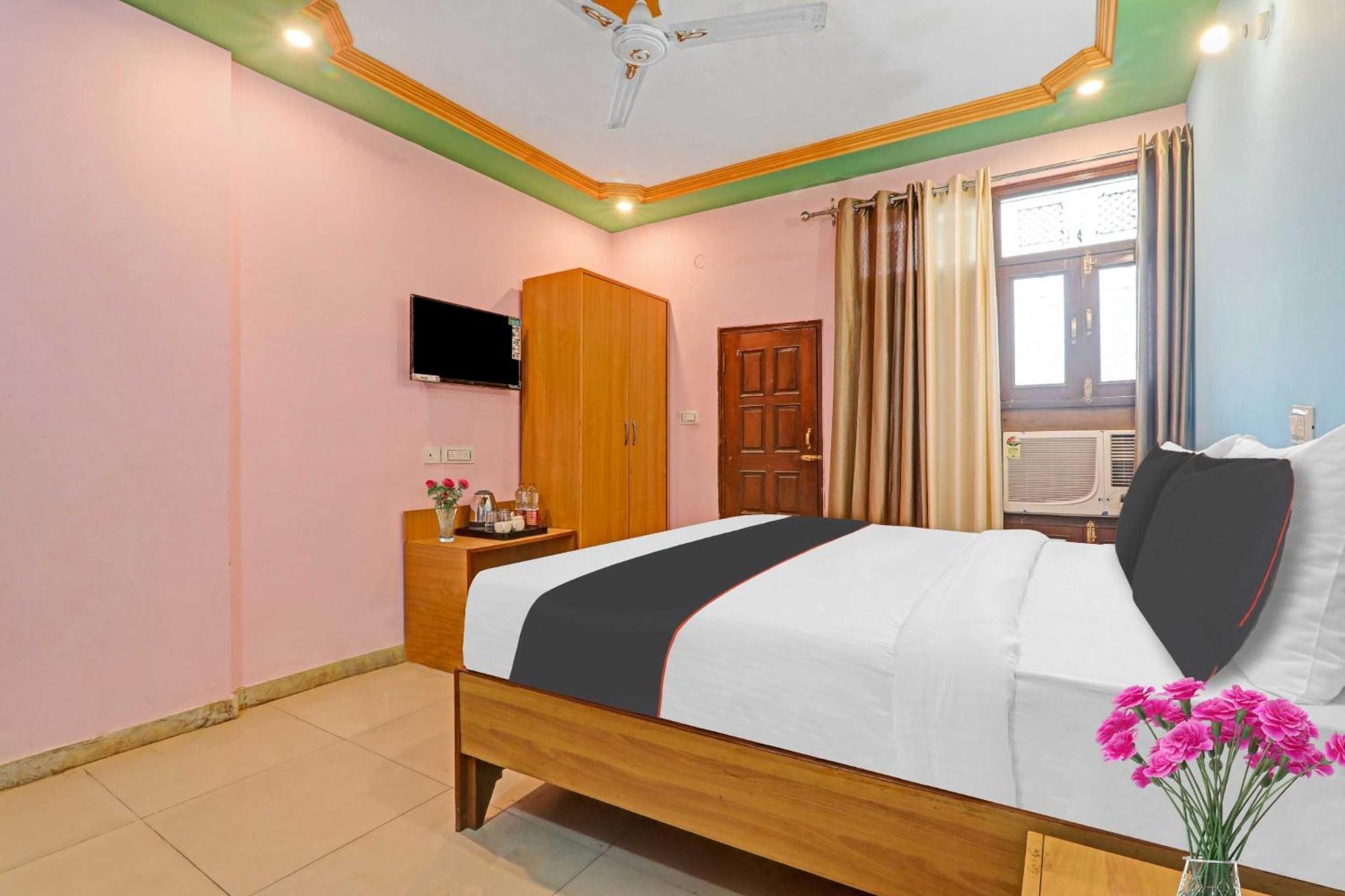 Collection O Premier Near Hazratganj Hotel Lucknow Eksteriør billede