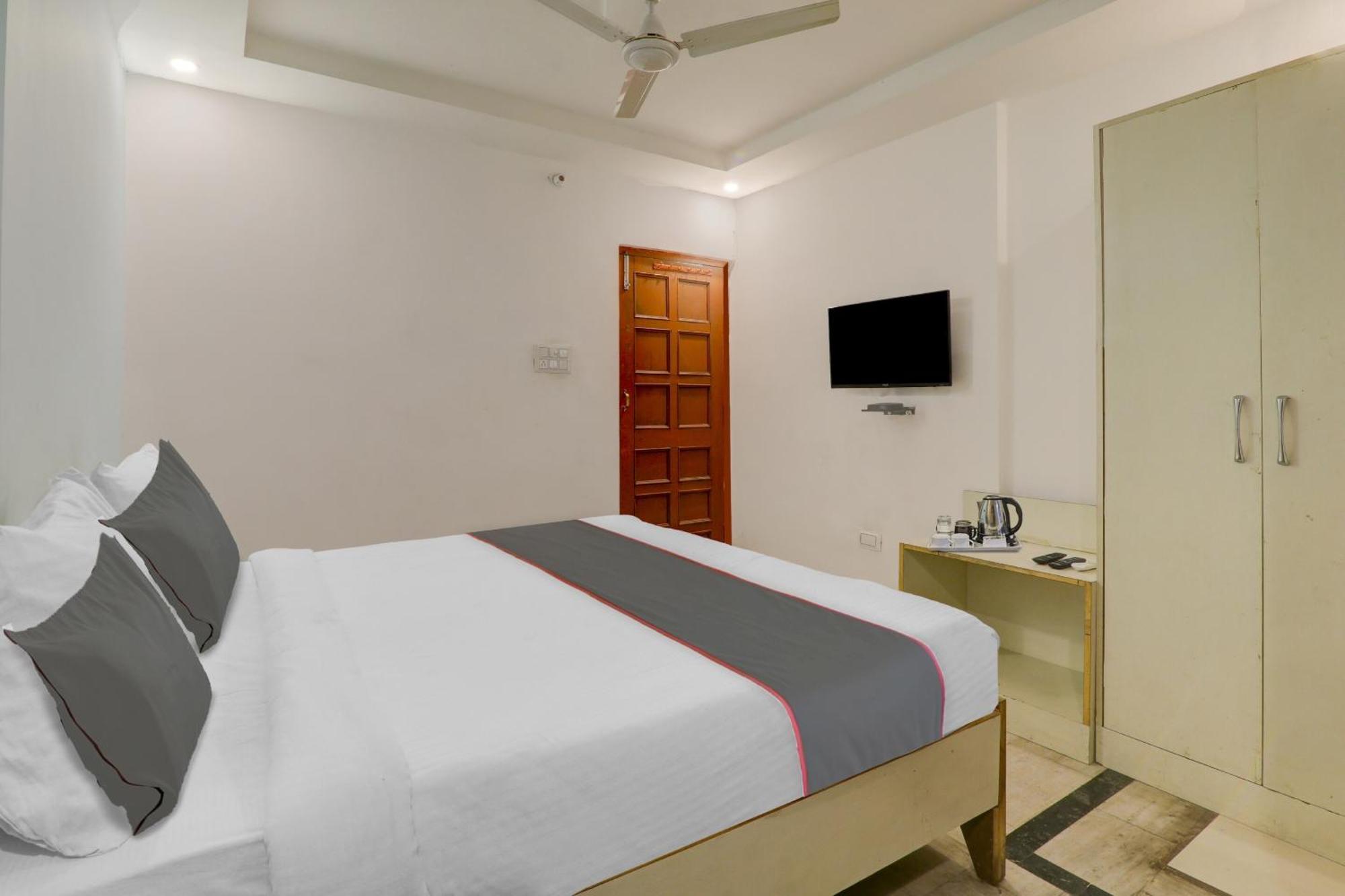 Collection O Premier Near Hazratganj Hotel Lucknow Eksteriør billede